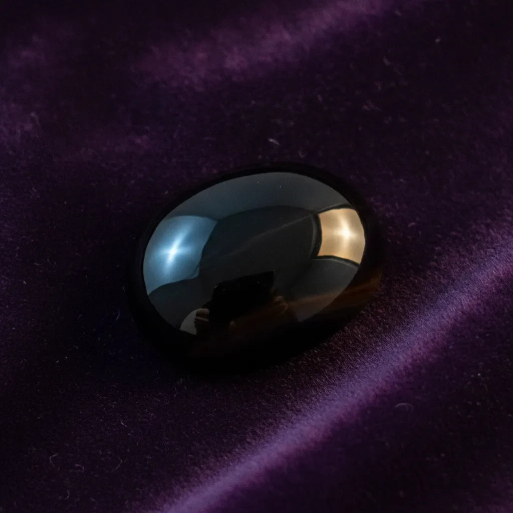Onyx Noir Signification – Ses Vertus et Pouvoirs Protecteurs