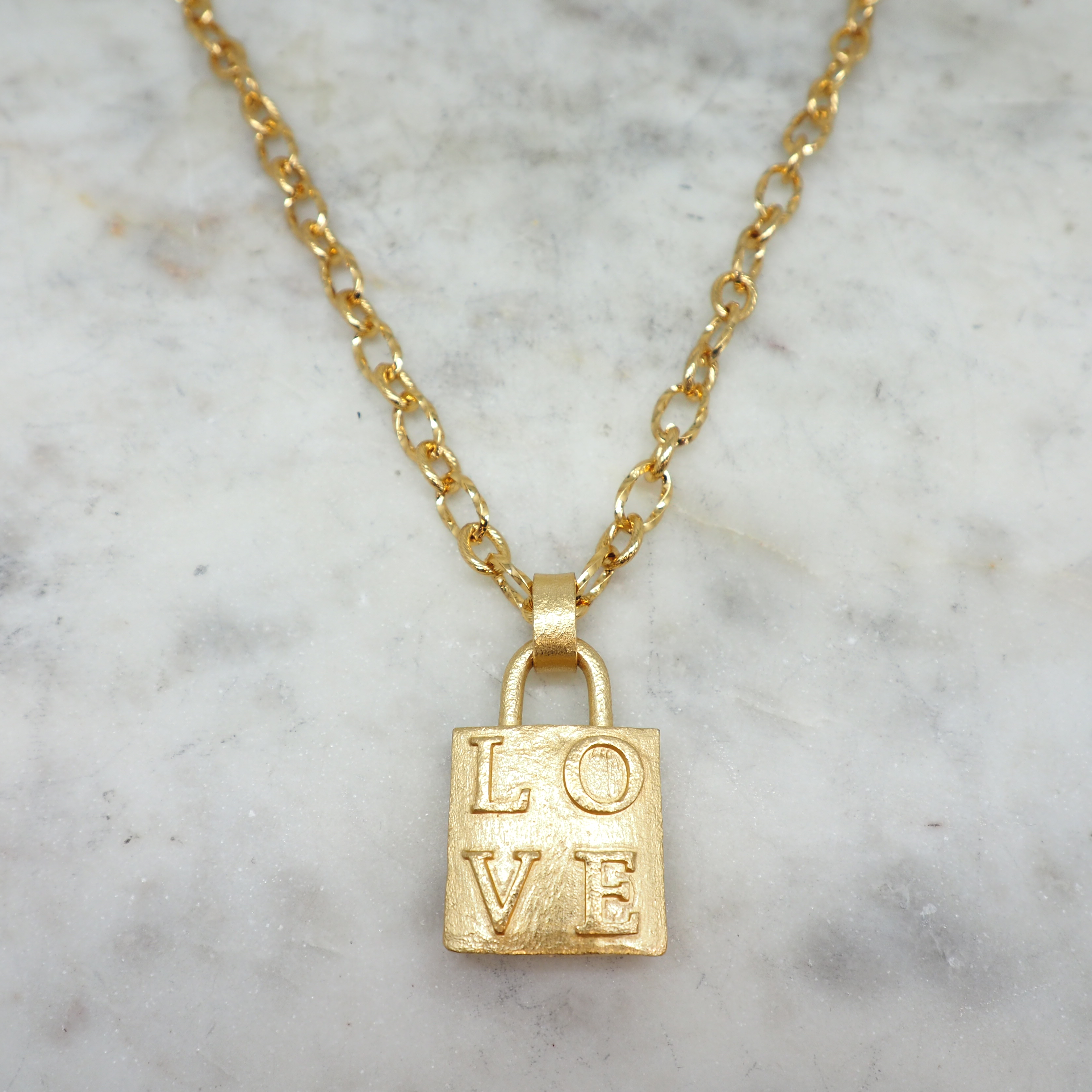 Cadenas Love