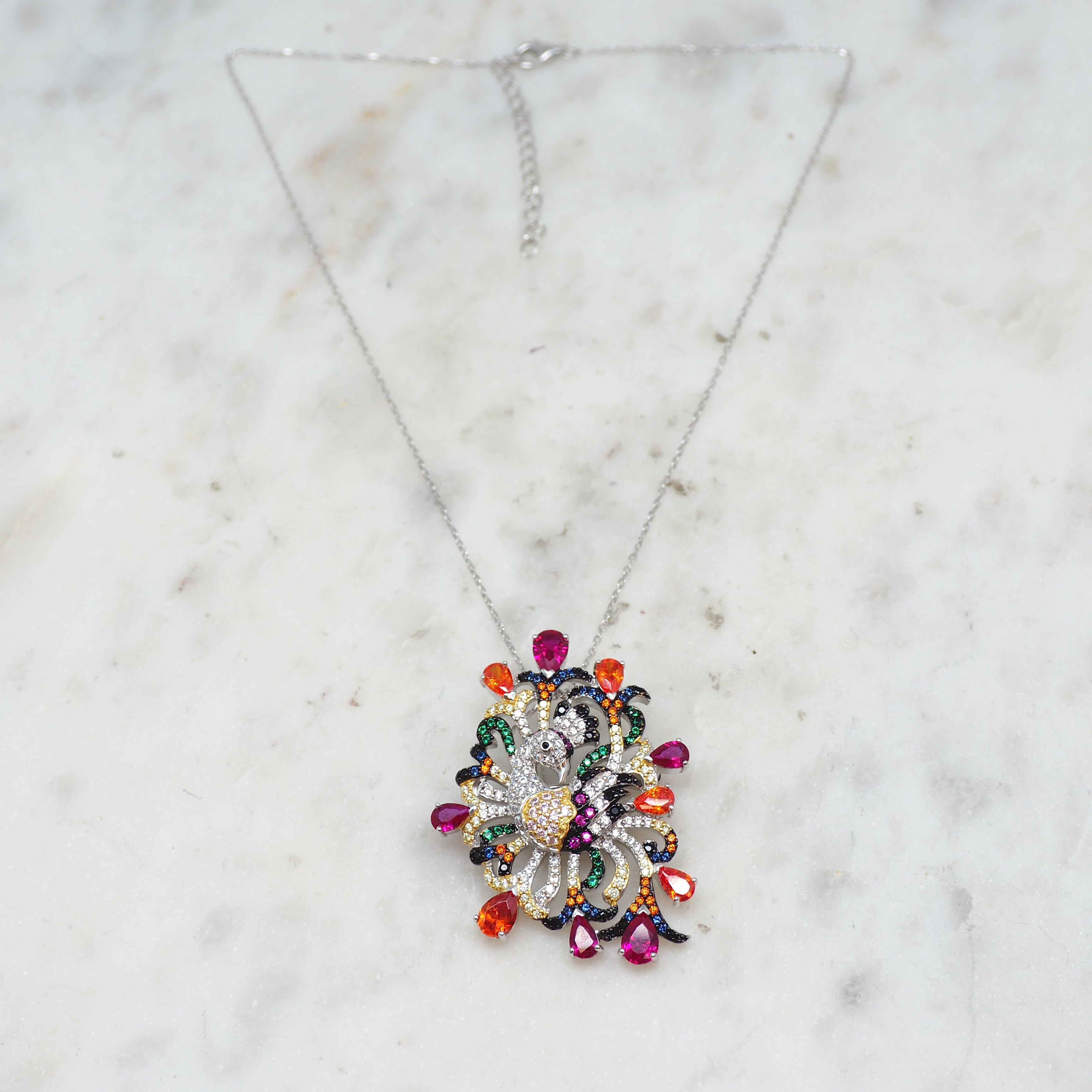 Pikoko - Brooch Necklace