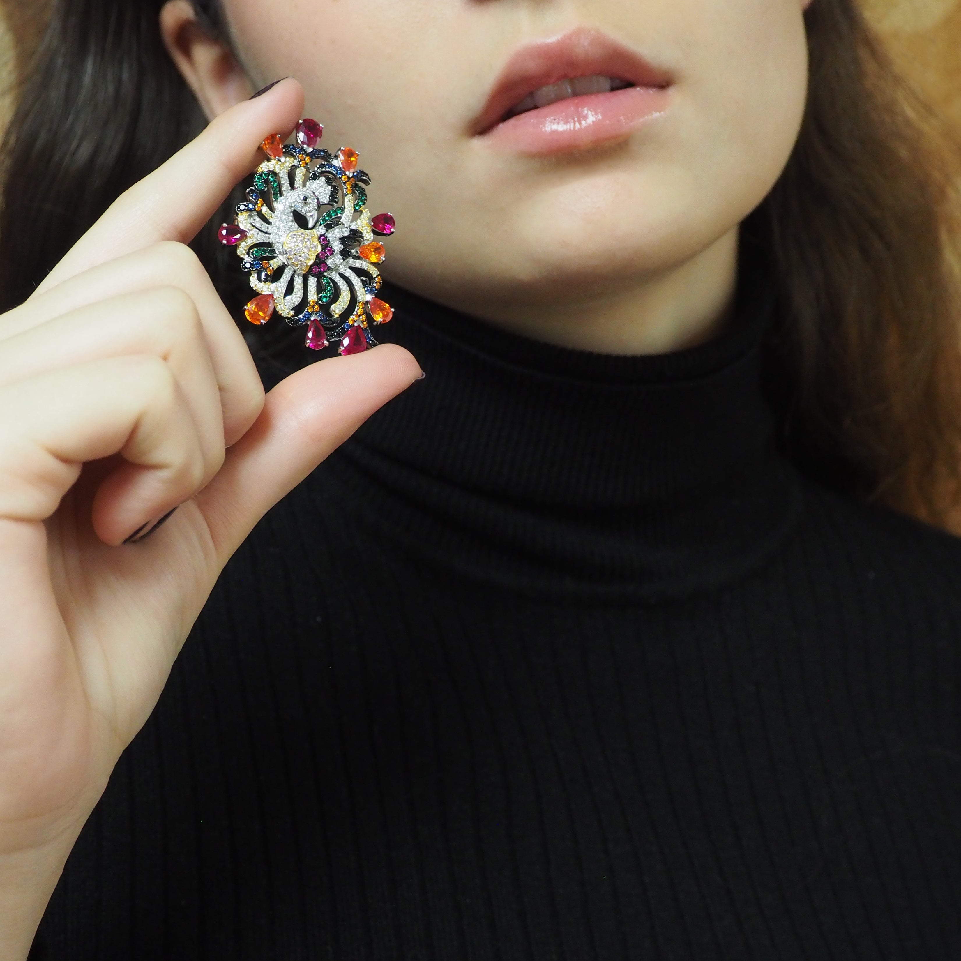 Pikoko - Brooch Necklace