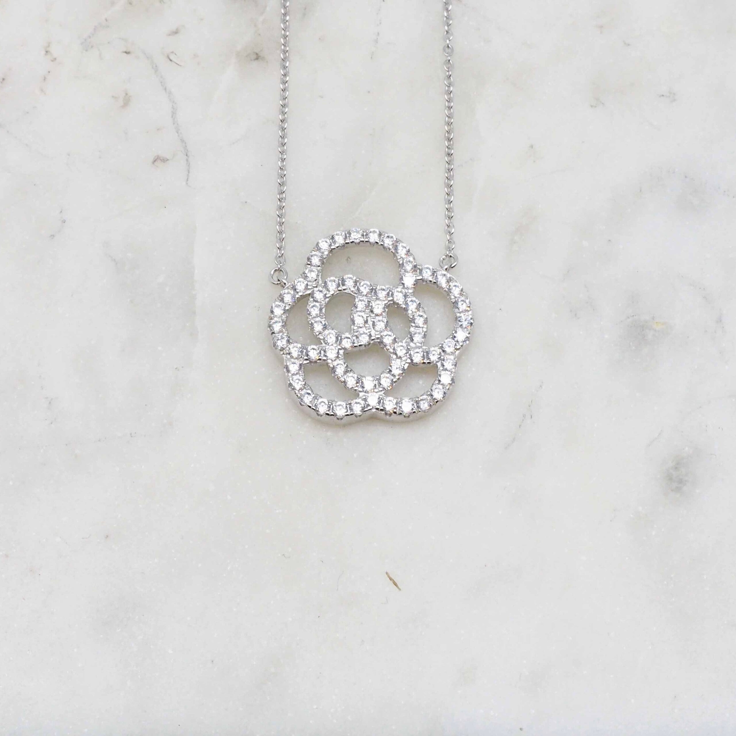 Flora - GM White Necklace