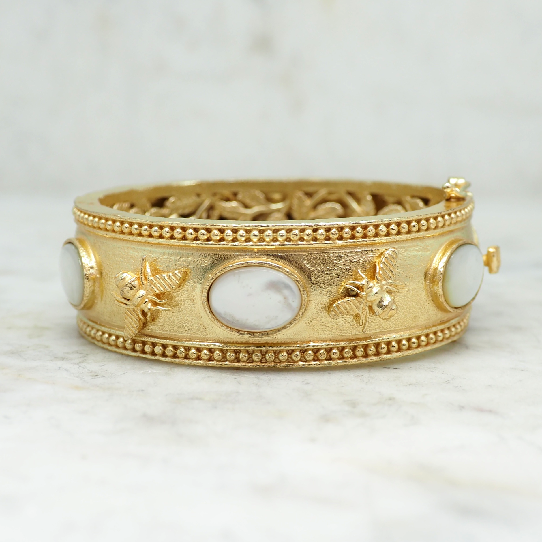 Apina - Pierre de Lune