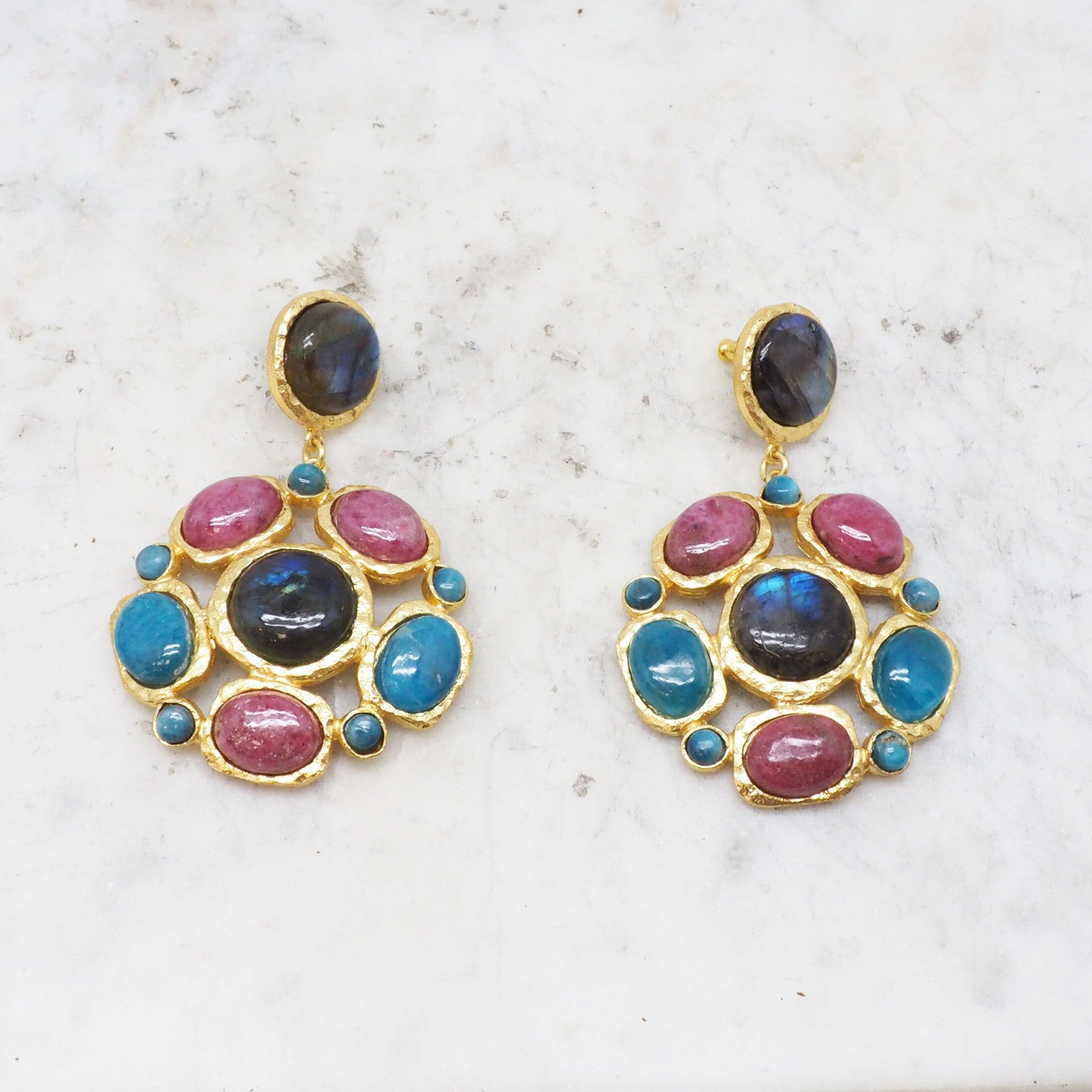 Carthage Earrings in Gold