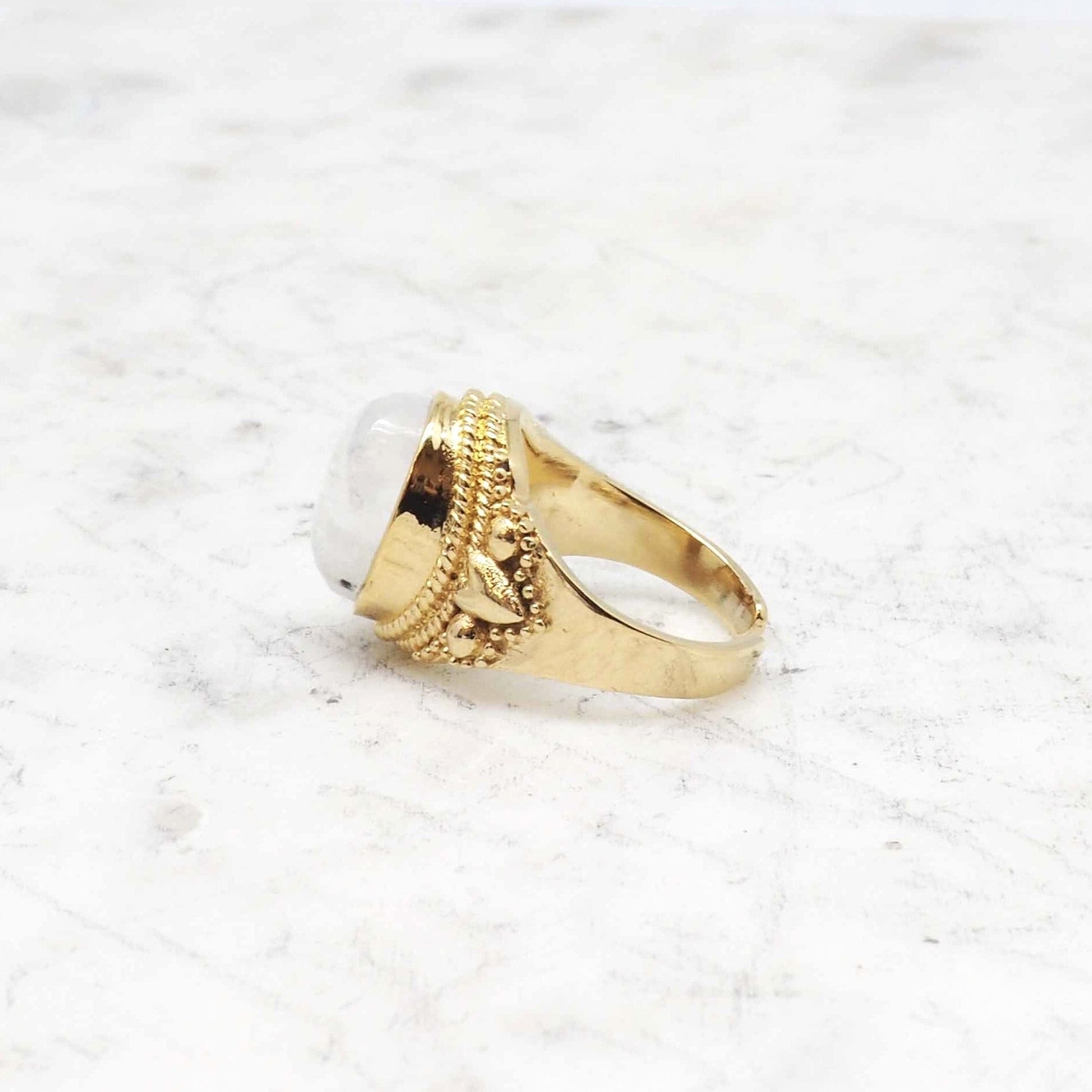 Mathilda - Pierre de Lune