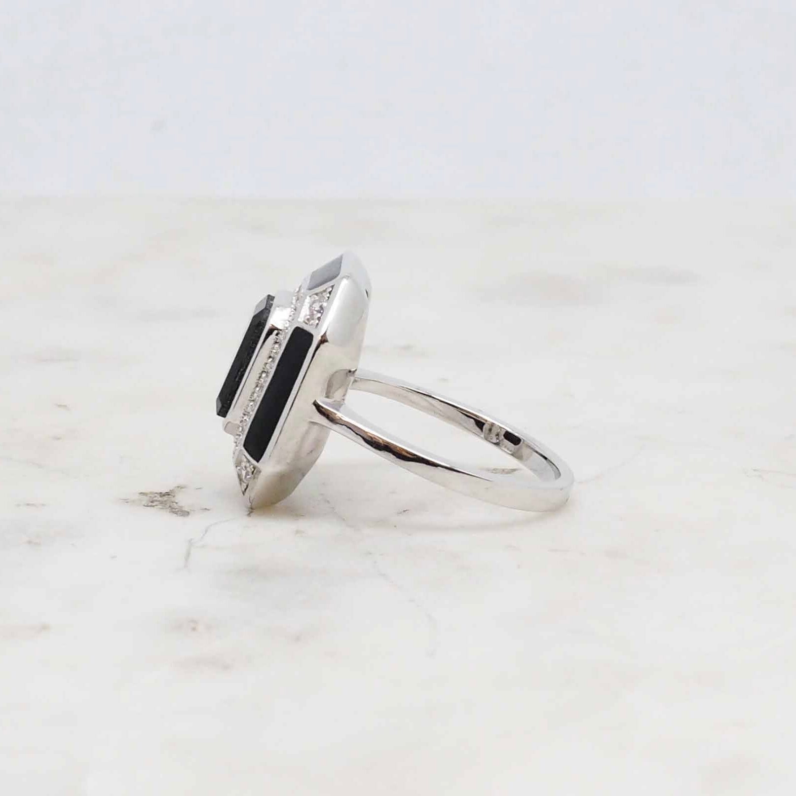 Retro - Onyx