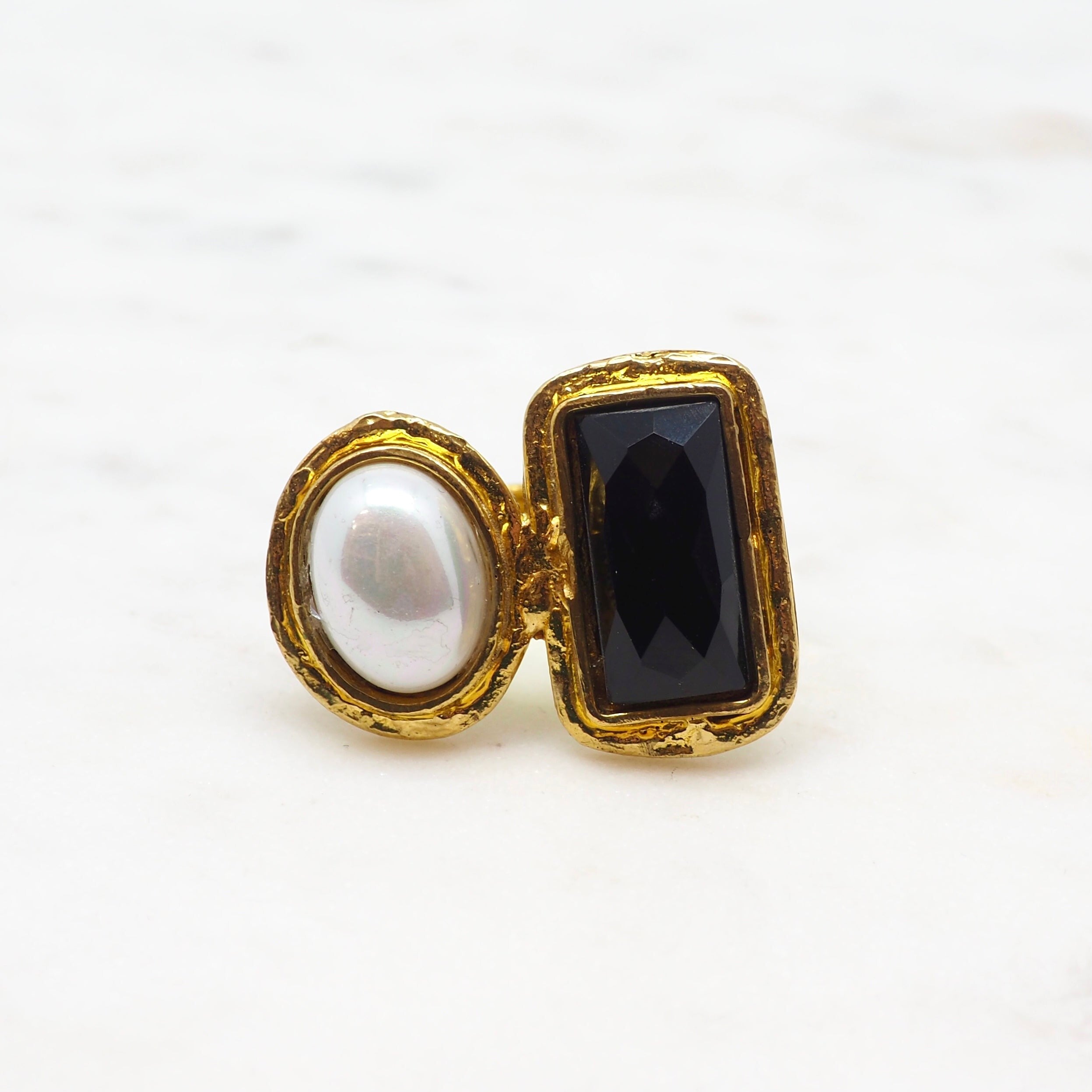 Dina - Onyx