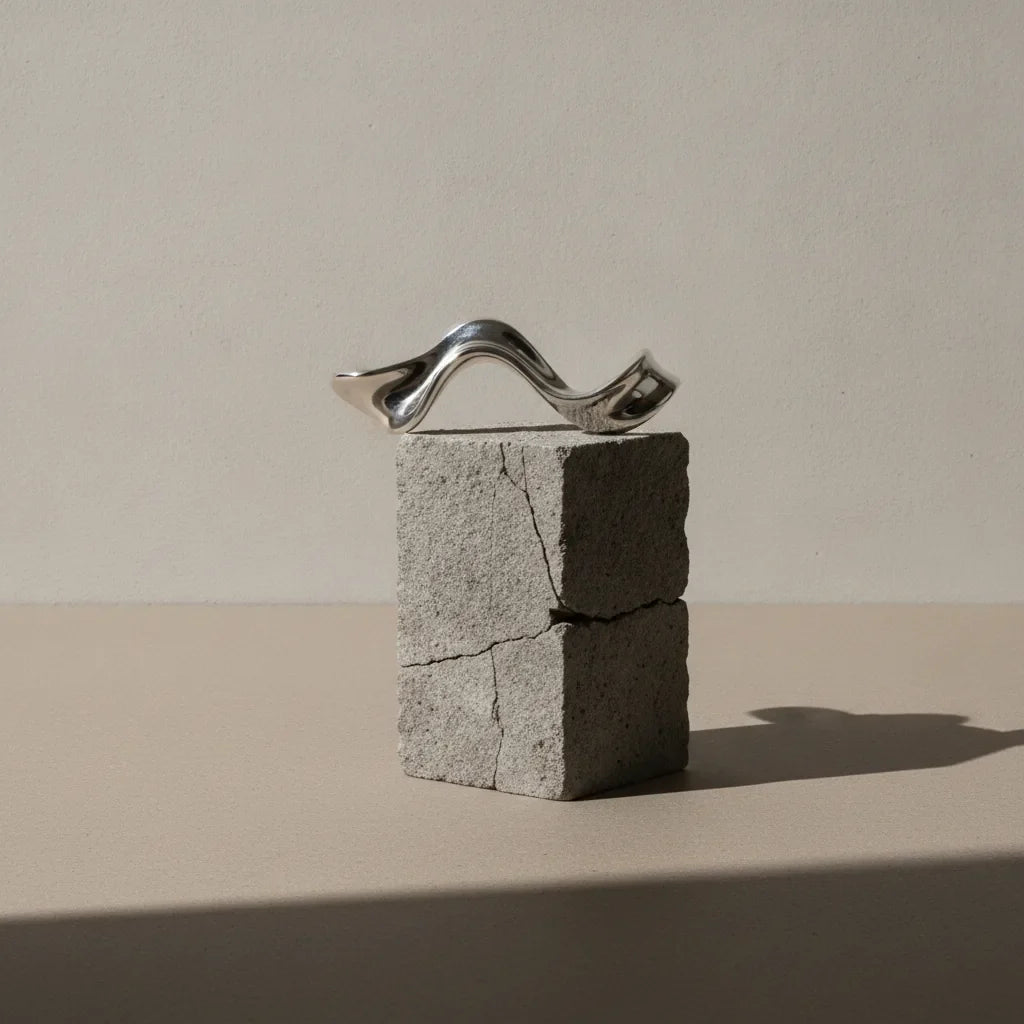 Tout savoir sur les bijoux design sculptural | NIIKI PARIS