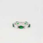 Ovalia - Green &amp; White