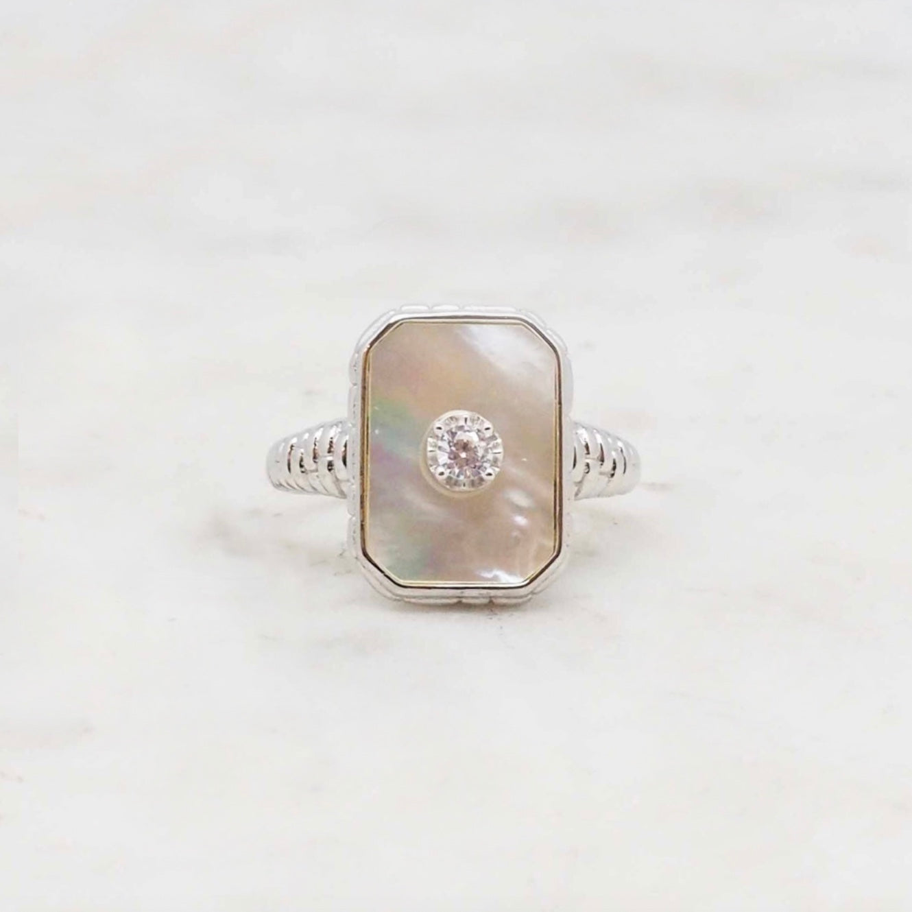 Epure - Mother-of-pearl ring