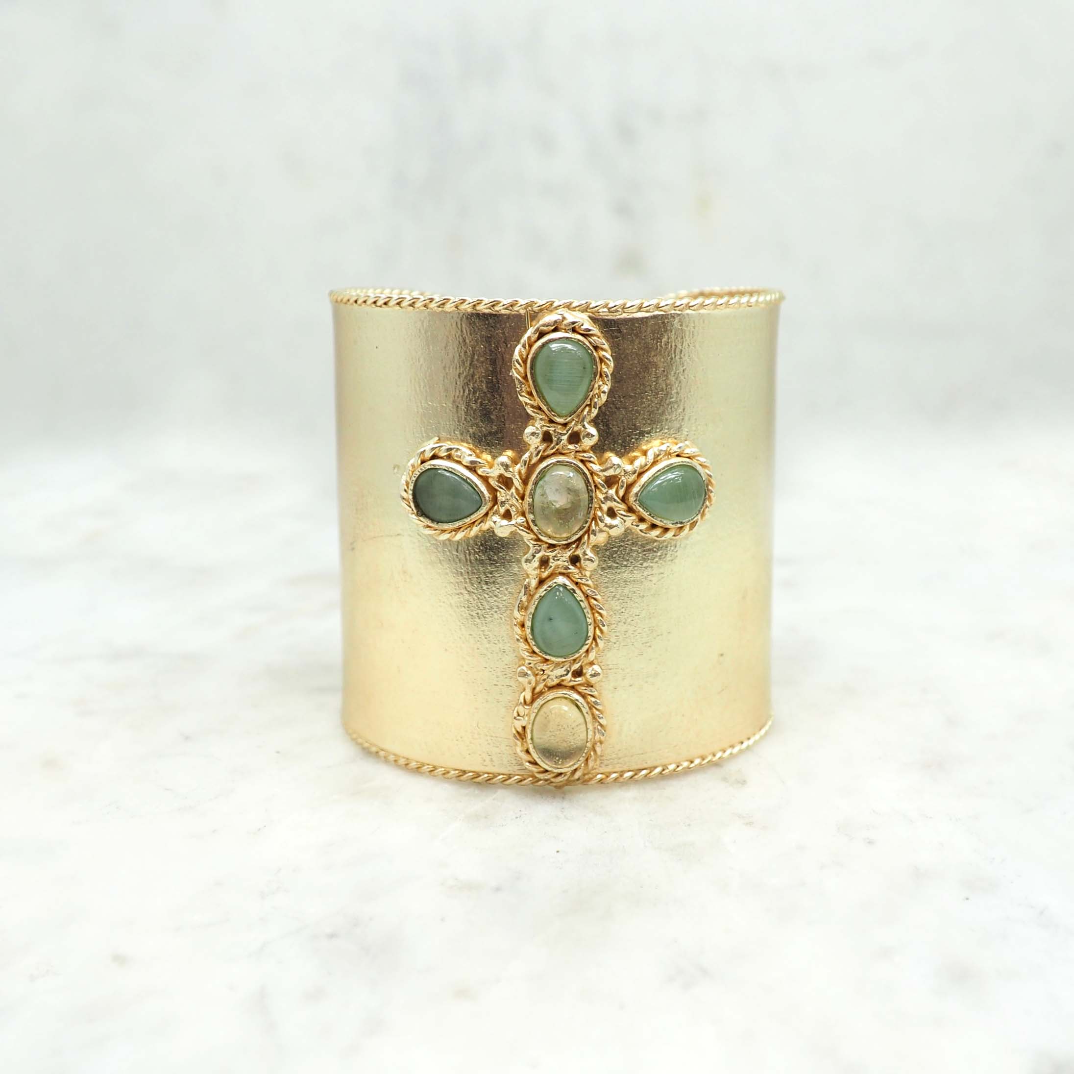 Faith - Mother-of-pearl cuff