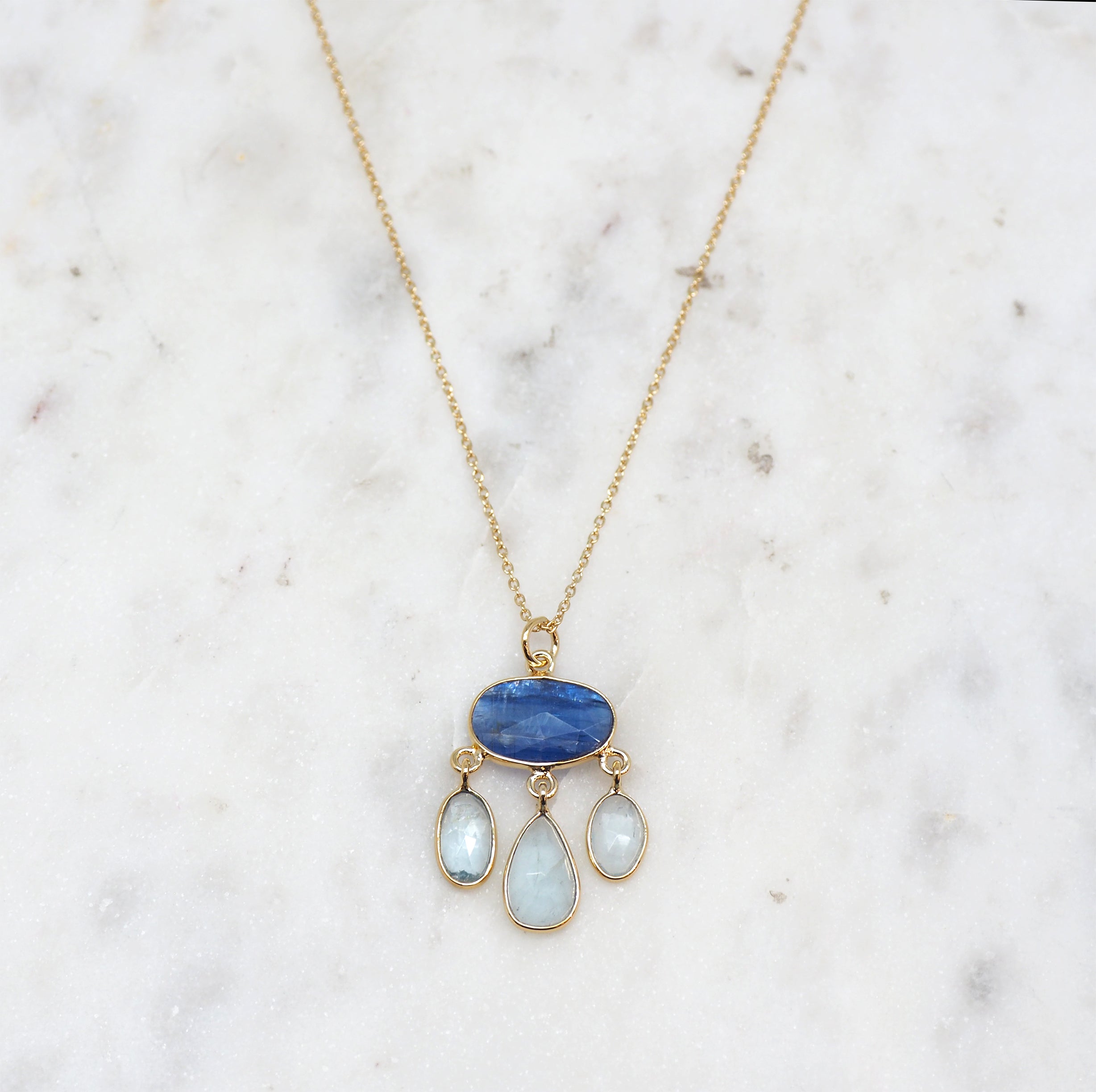 Adèle - Kyanite Bleue