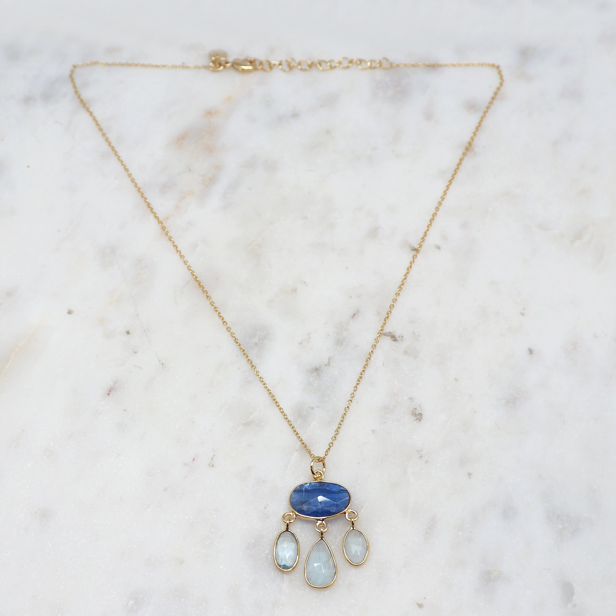 Adèle - Kyanite Bleue