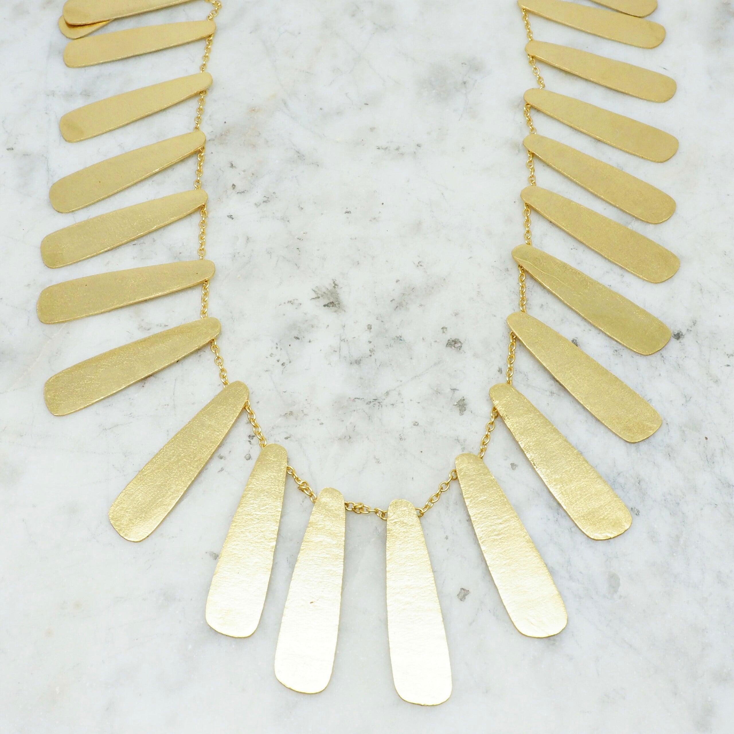 Petals- Long necklace 