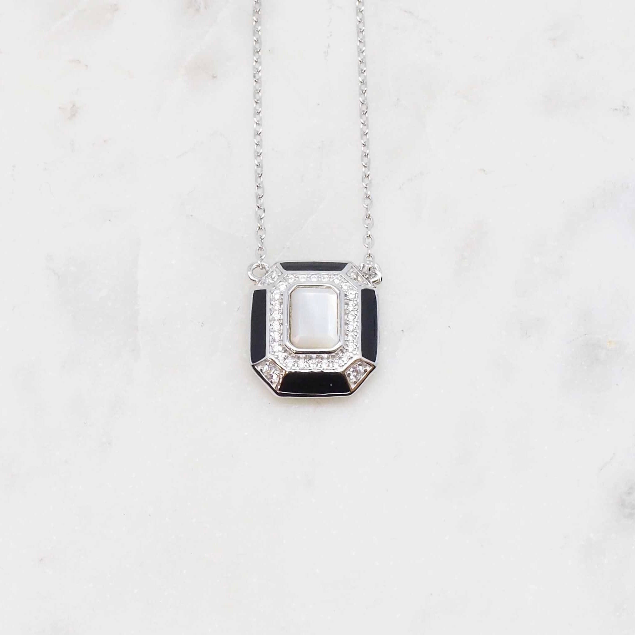 Mother-of-Pearl Retro Necklace