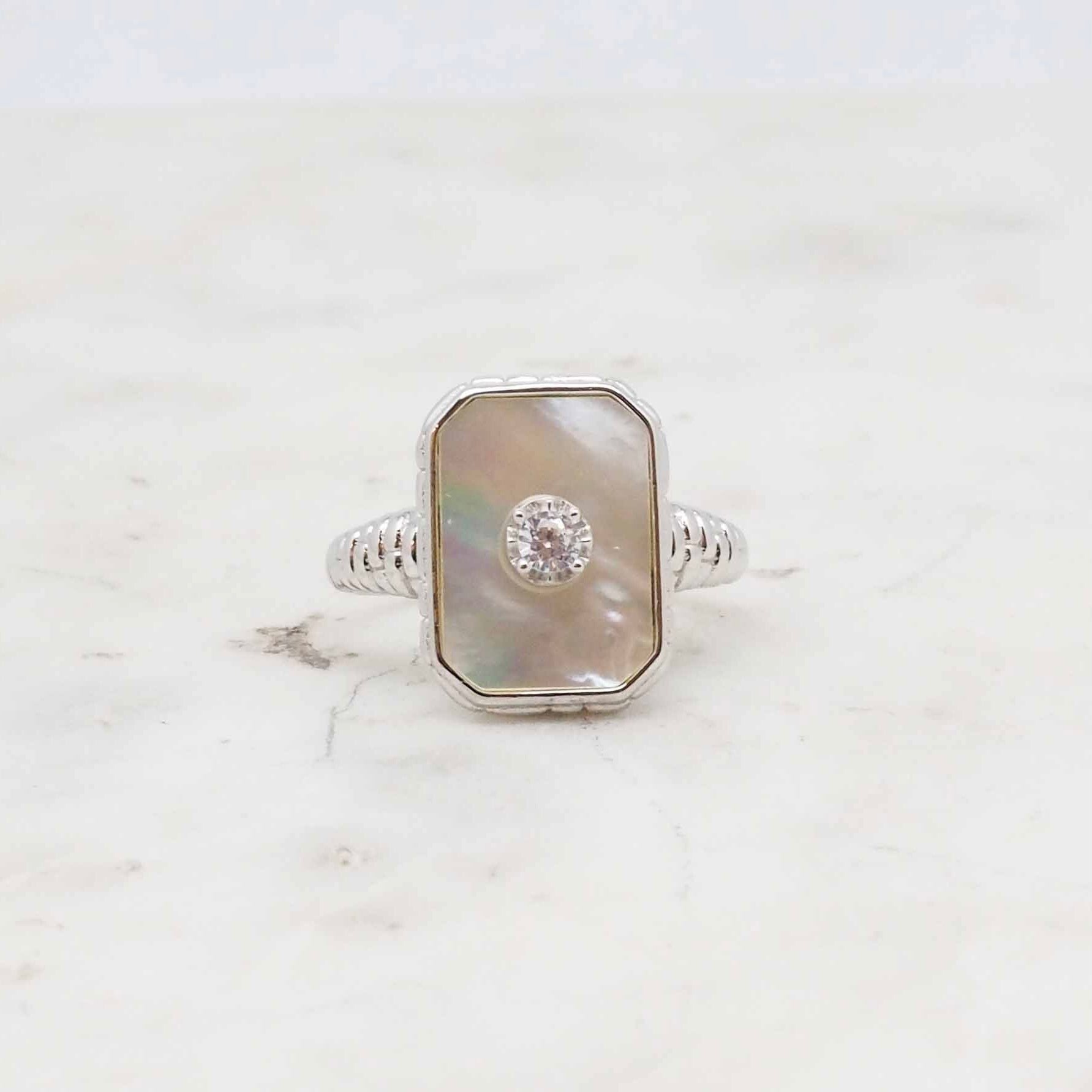 Epure - Mother-of-pearl ring